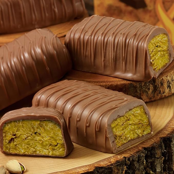 Pistachio Kunafa Chocolate Bar – Viral Dubai Dessert